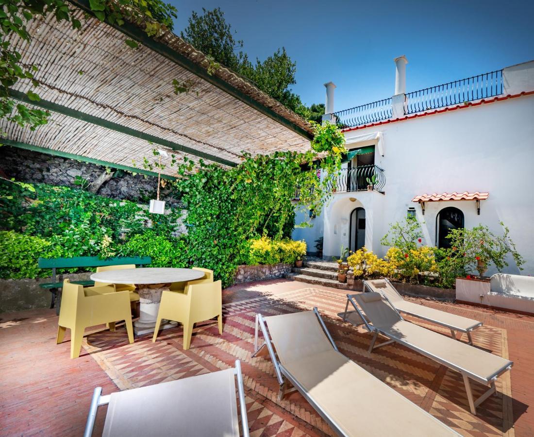 Charming Villa Capri Exterior photo